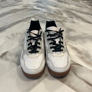 Nike Air Tennis Shoes